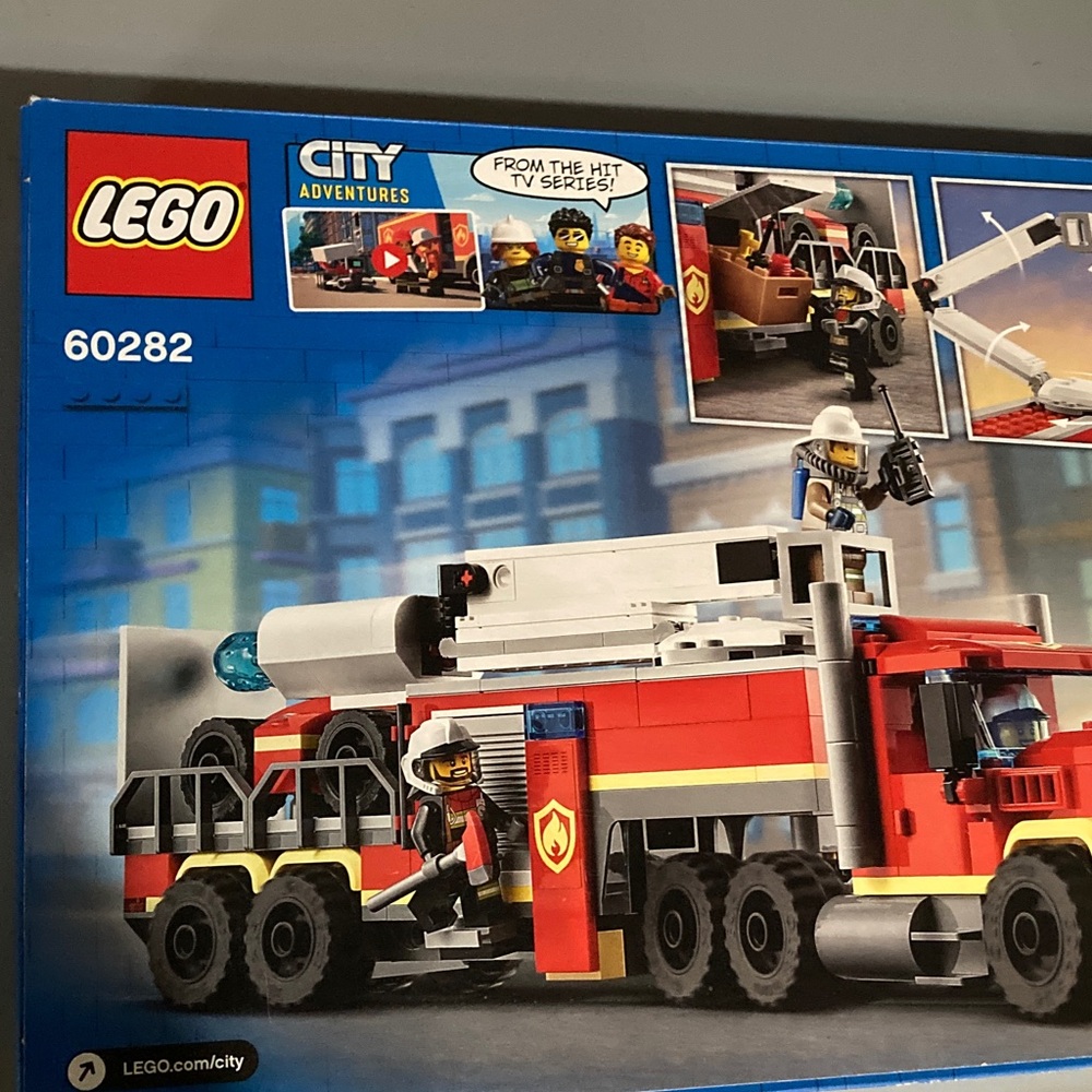 NWT! LEGO City Fire Command Unit